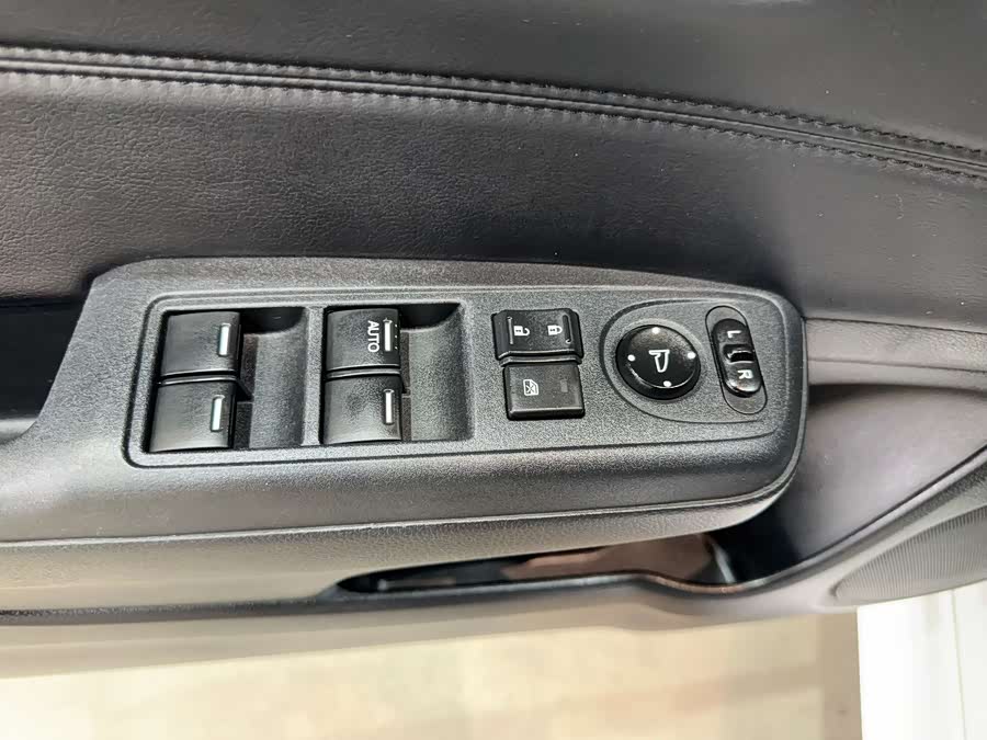 Honda Jade 2018 car image #13