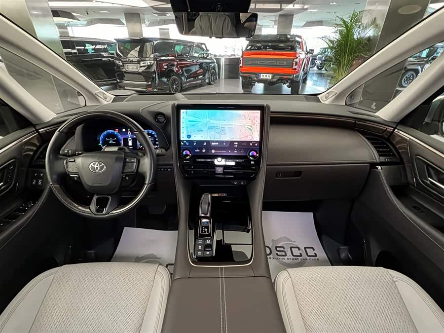 Toyota Alphard 2024 #13 Toyota Alphard 2024 car image #13