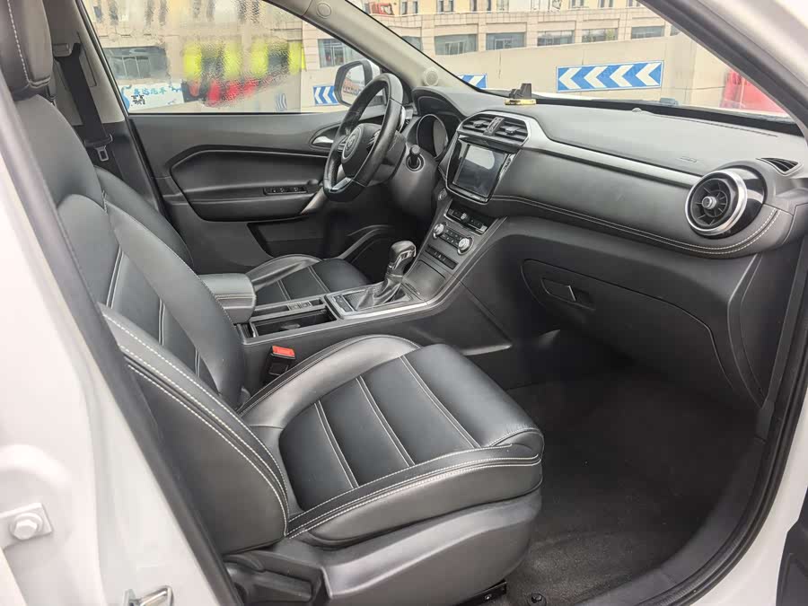 MG GS 2019 car image #13