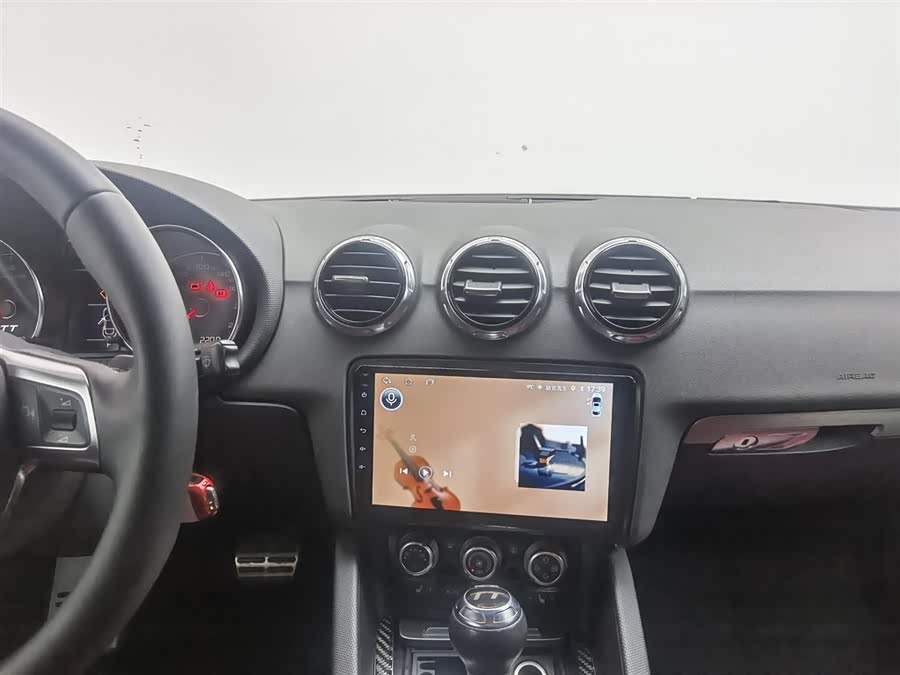 Audi TT 2012 car image #13