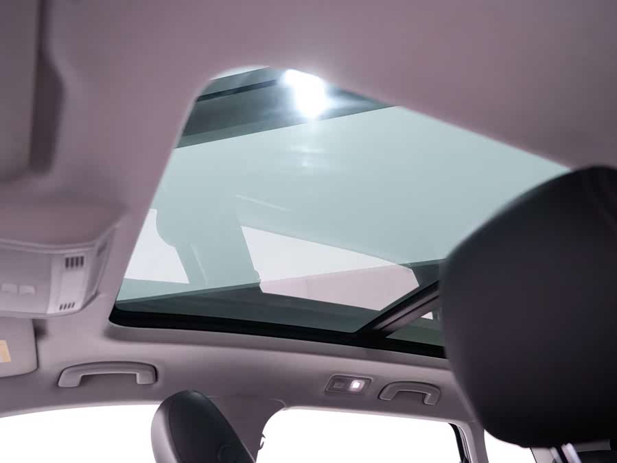 Volkswagen Tharu 2020 car image #13