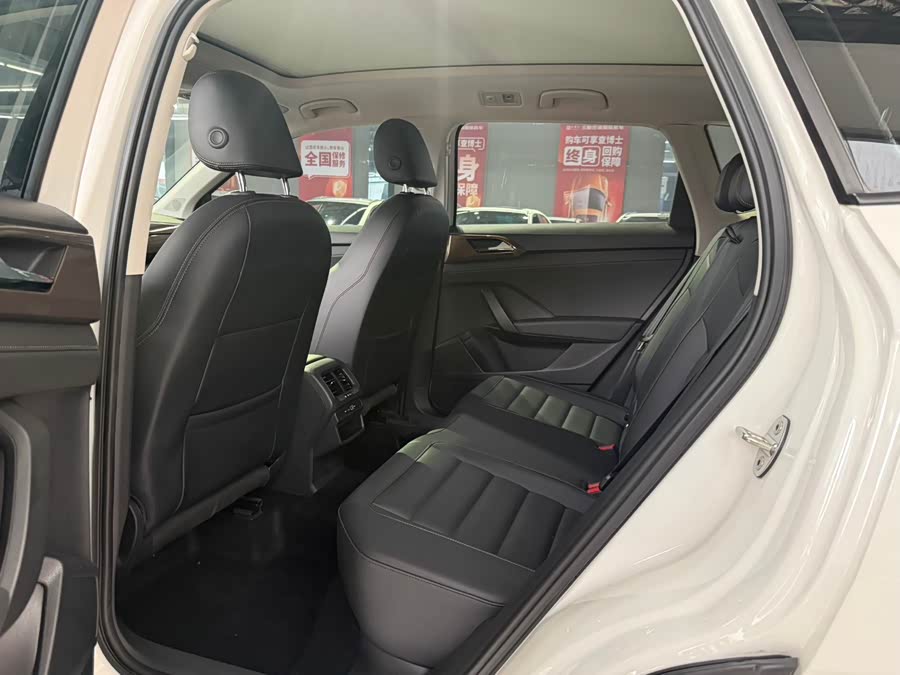 Volkswagen Tharu 2021 immagine di auto #13