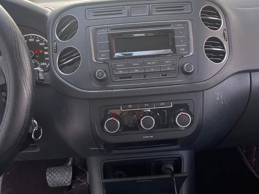 Volkswagen Tiguan 2017 #13 Volkswagen Tiguan 2017 car image #13