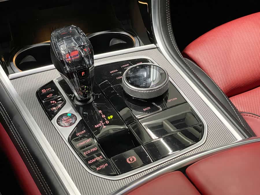 BMW 8 Series 2021 car image #13