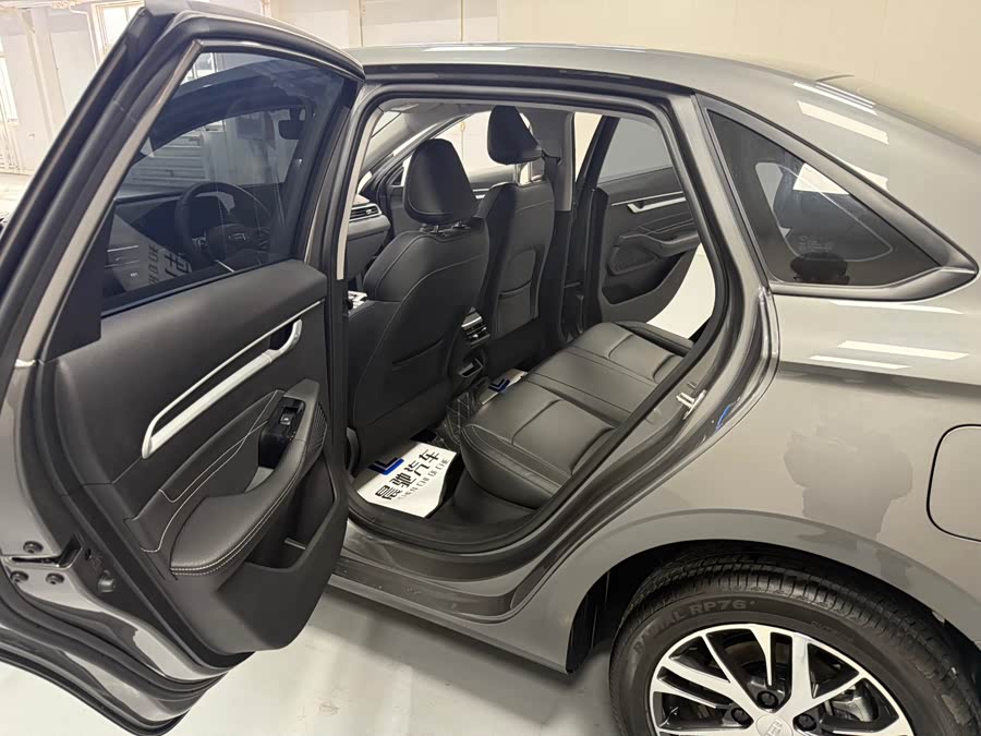 GEELY Emgrand 2024 car image #13