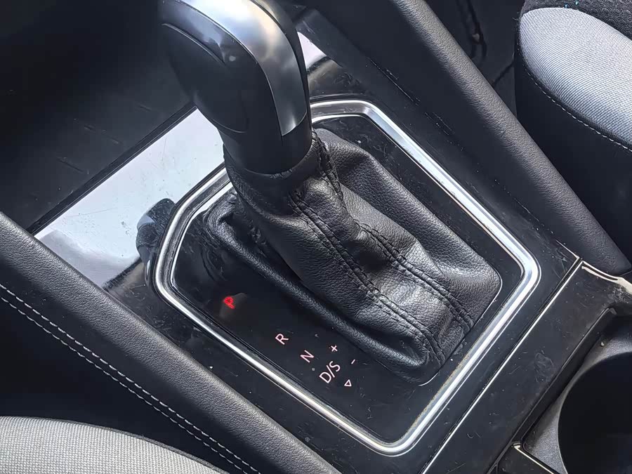 Jetta VS5 2023 car image #13