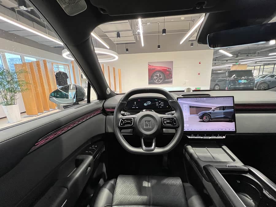 Zeekr 7X 2024 car image #13