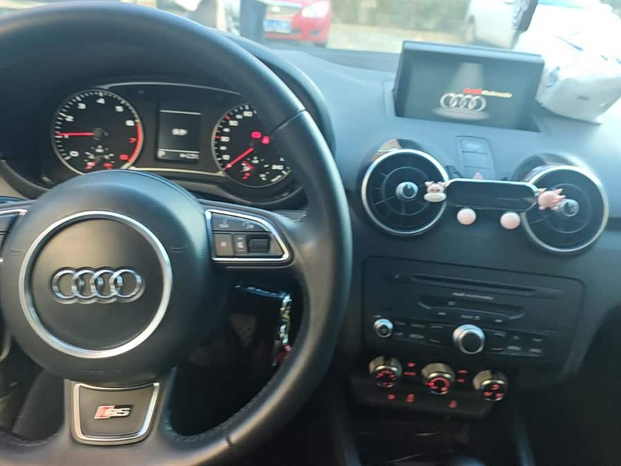 Audi A1 2014 car image #13