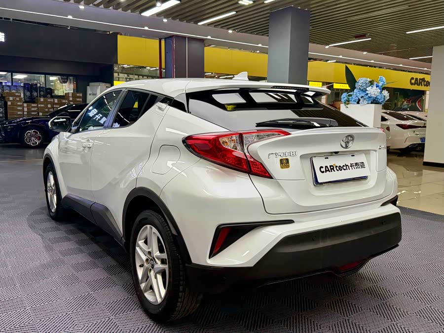 Toyota C-HR 2022 #13 Toyota C-HR 2022 immagine di auto #13