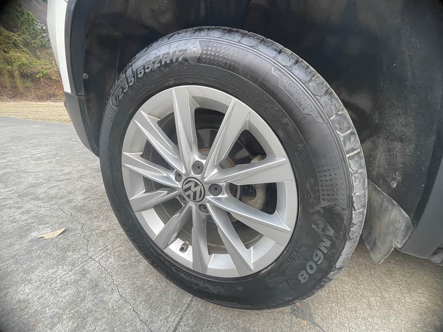 Volkswagen Tiguan 2018 #13 Volkswagen Tiguan 2018 car image #13