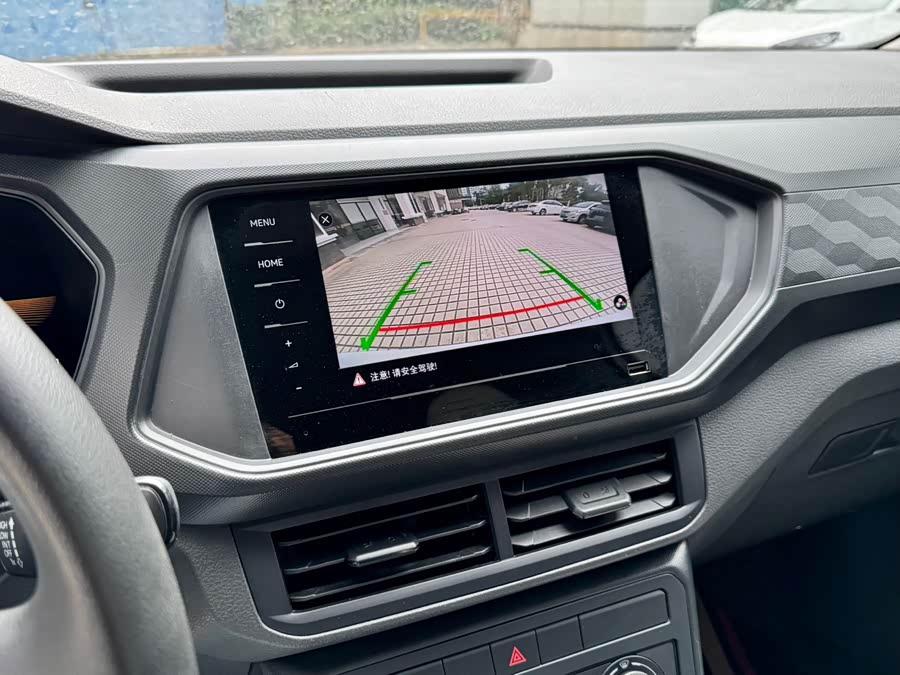 Volkswagen T-Cross 2023 car image #13