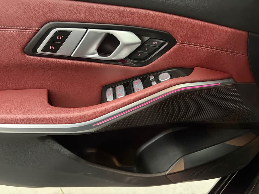 BMW i3 2023 car image #13