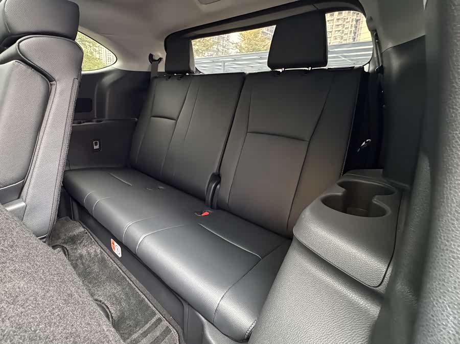 Toyota Highlander 2023 car image #13