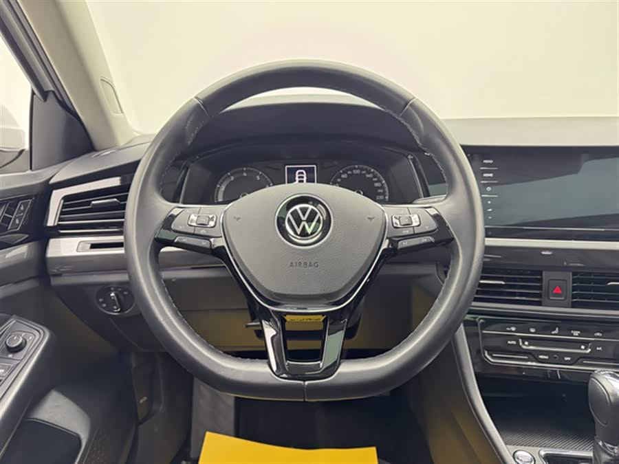 Volkswagen Bora 2020 car image #13