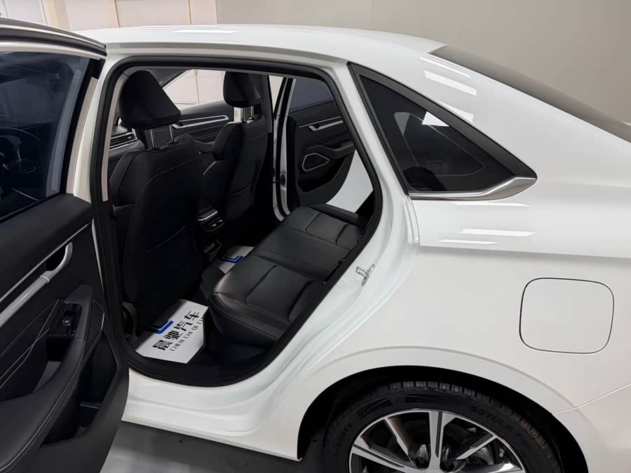 GEELY Emgrand 2023 #13 GEELY Emgrand 2023 car image #13