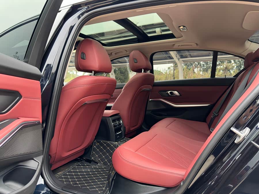 BMW i3 2024 car image #13