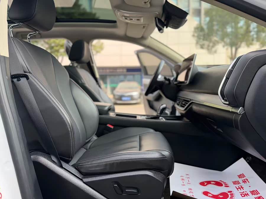 BYD Tang 2020 immagine di auto #13