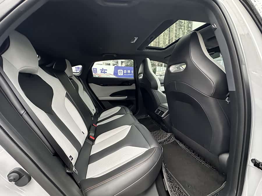 Changan UNI-V iDD 2024 #13 Changan UNI-V iDD 2024 car image #13