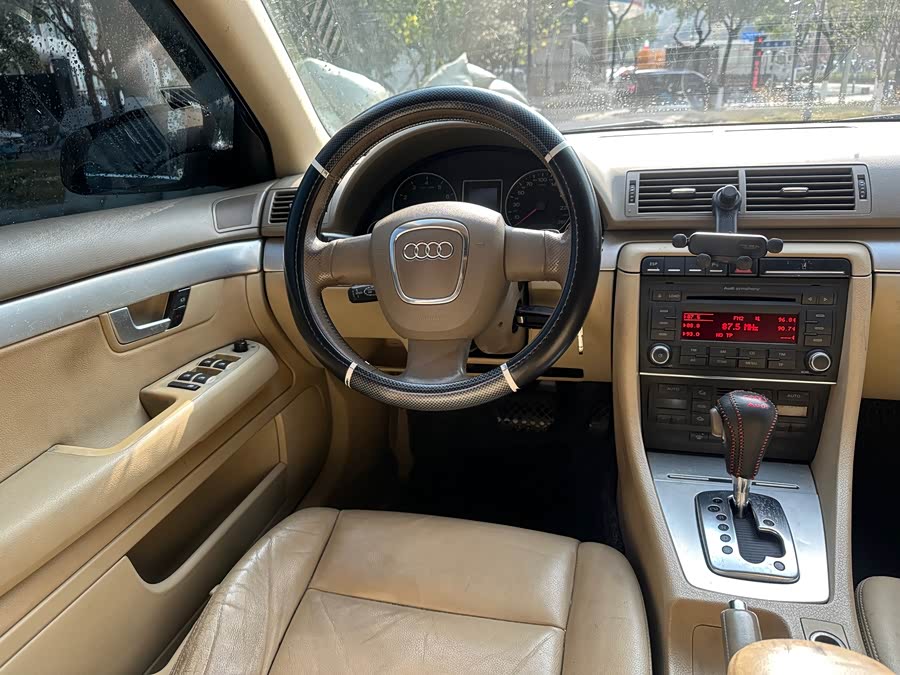 Audi A4 2008 immagine di auto #13