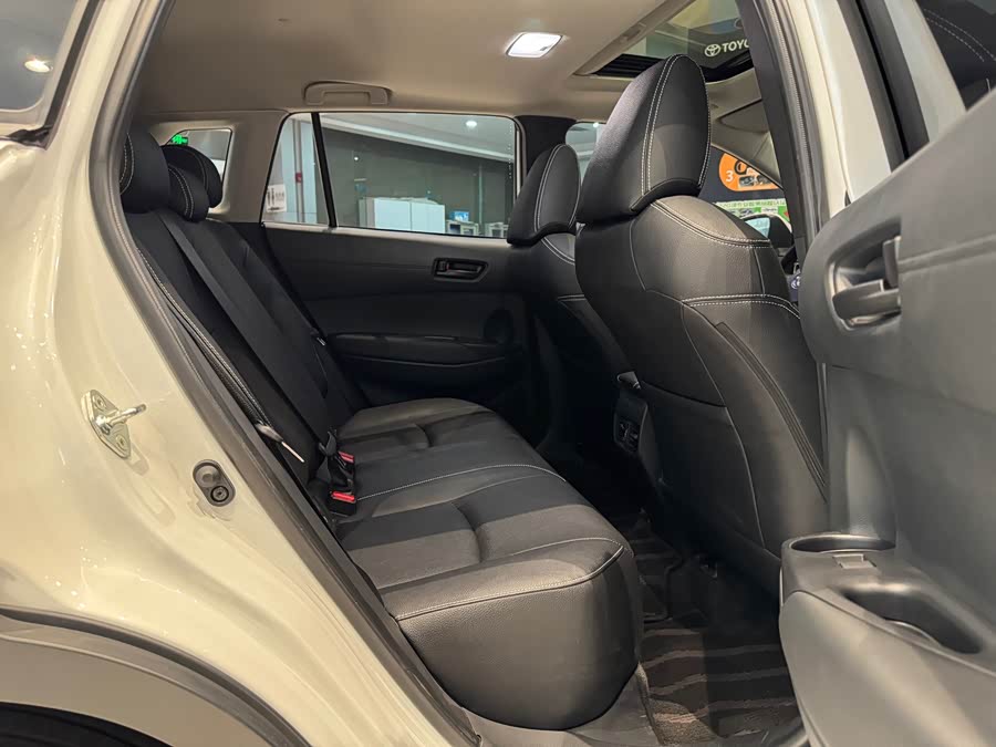 Toyota Corolla Cross 2024 immagine di auto #13