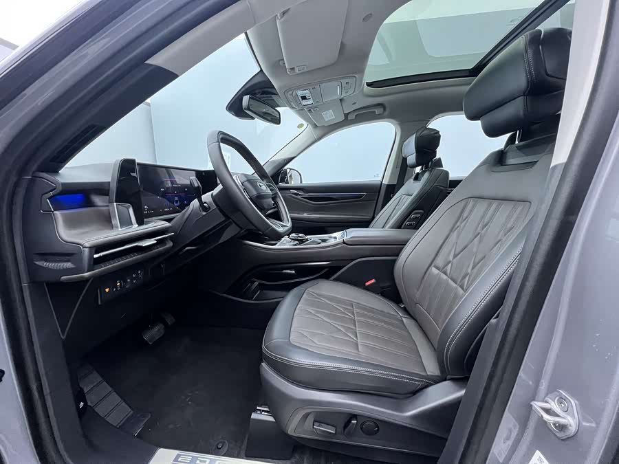 Ford Edge 2024 car image #13
