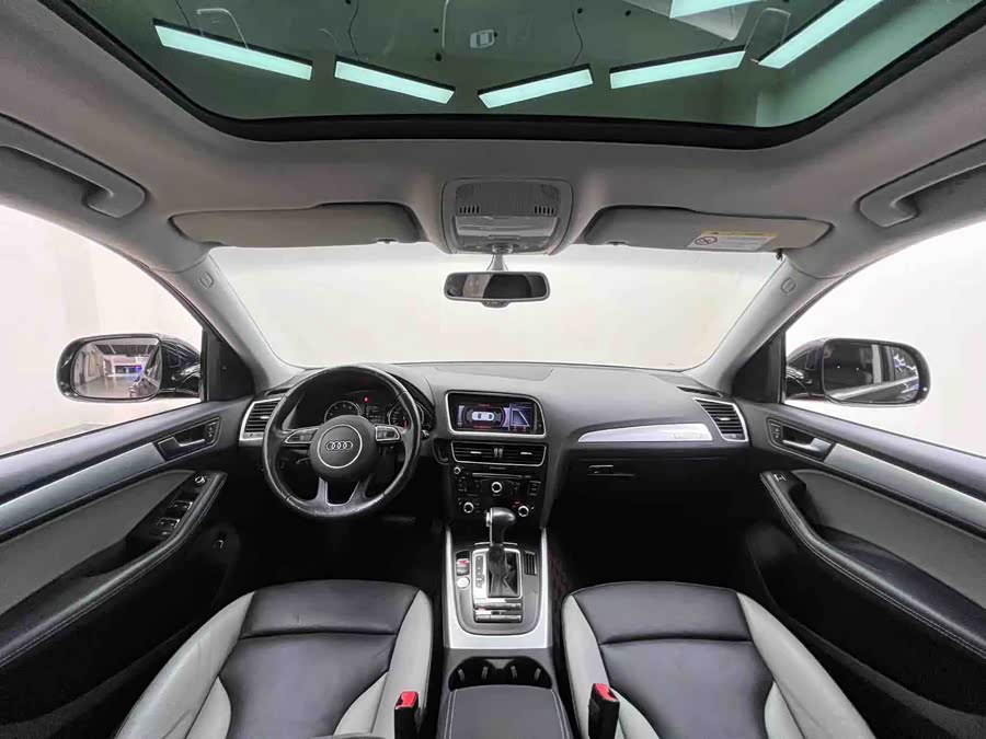 Audi Q5 2018 car image #13