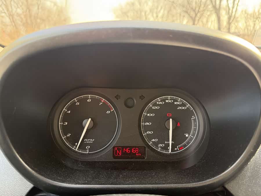 MG 3 2011 car image #13