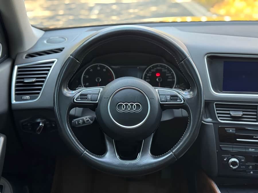 Audi Q5 2014 car image #13