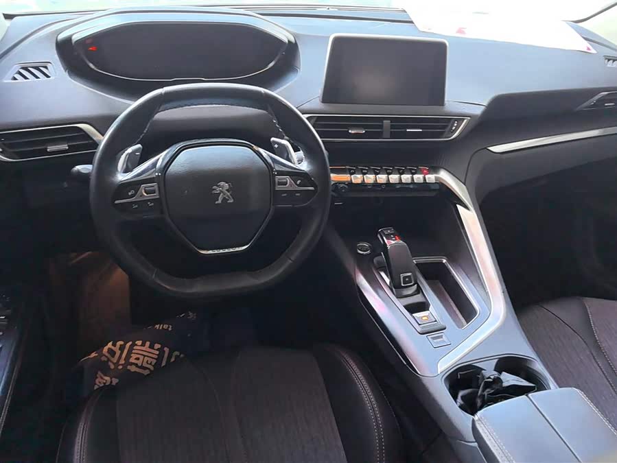 Peugeot 5008 2019 car image #13