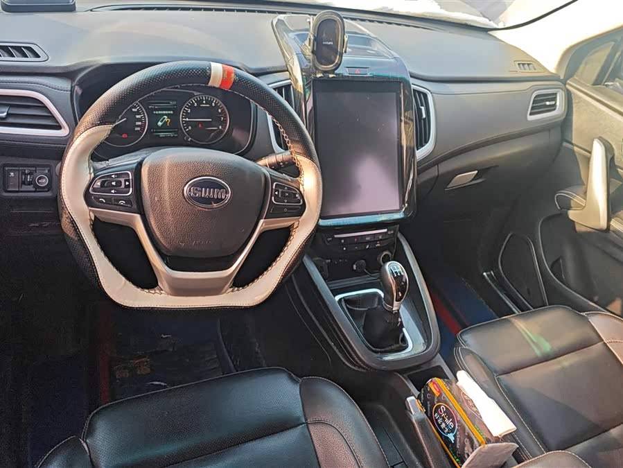 SWM X7 2017 imagen de coche #13