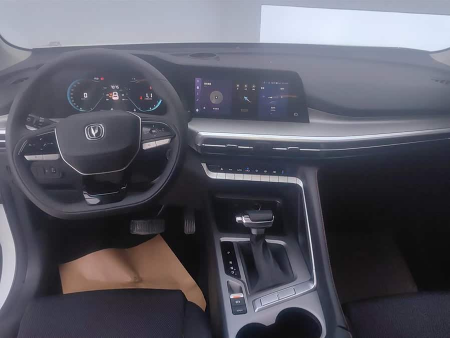 Changan CS35 Plus 2024 صورة سيارة #13