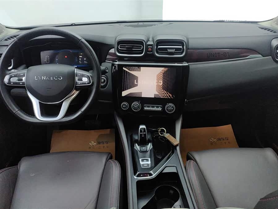 Lynk & Co 02 2019 car image #13