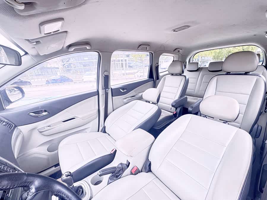 Forthing S500 2016 car image #13