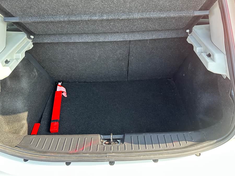 MG 3 2012 car image #13