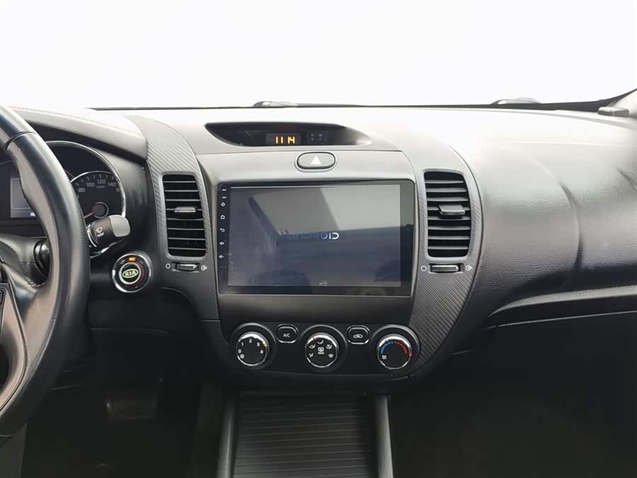 Kia K3 2017 car image #13