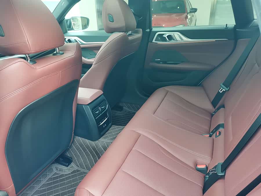 BMW 4 Series 2025 #13 BMW 4 Series 2025 immagine di auto #13