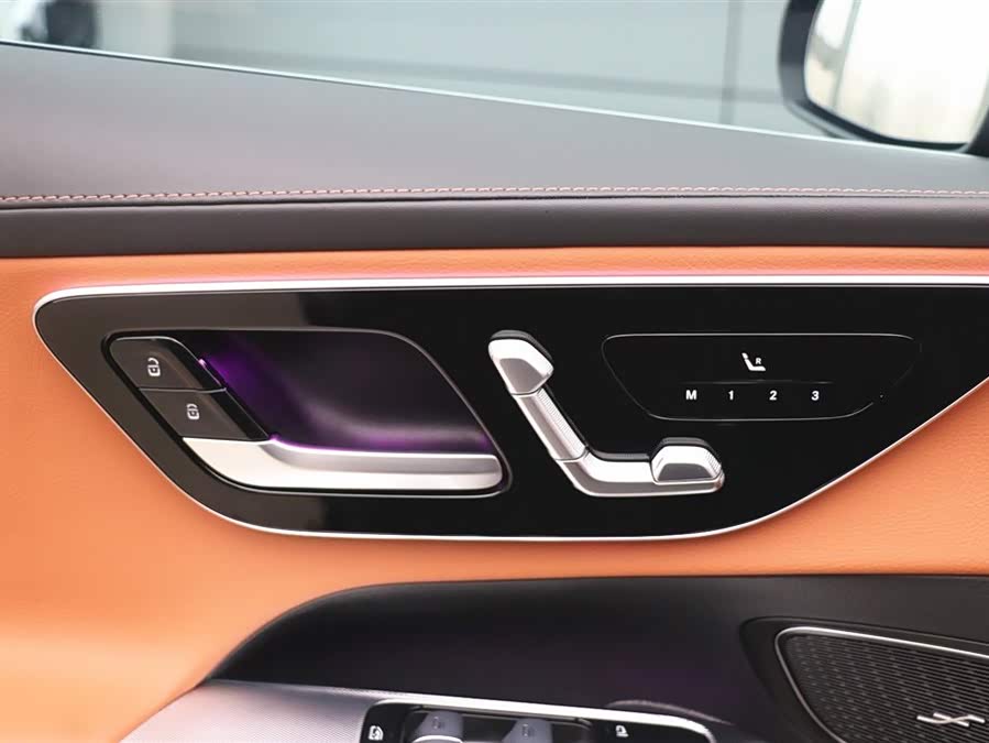 Mercedes-Benz GLC Class 2025 #13 Mercedes-Benz GLC Class 2025 car image #13