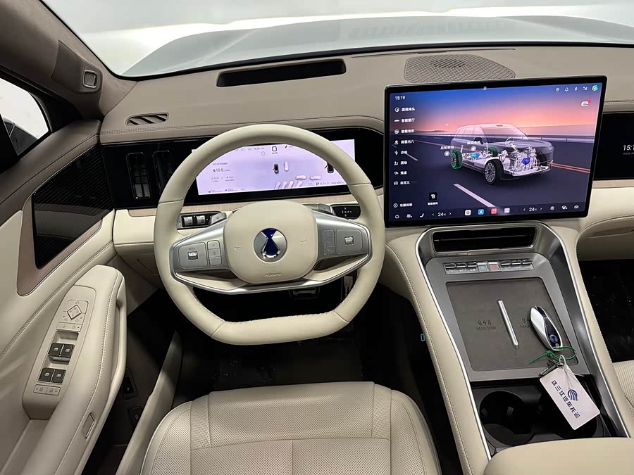 Denza 2025 car image #13