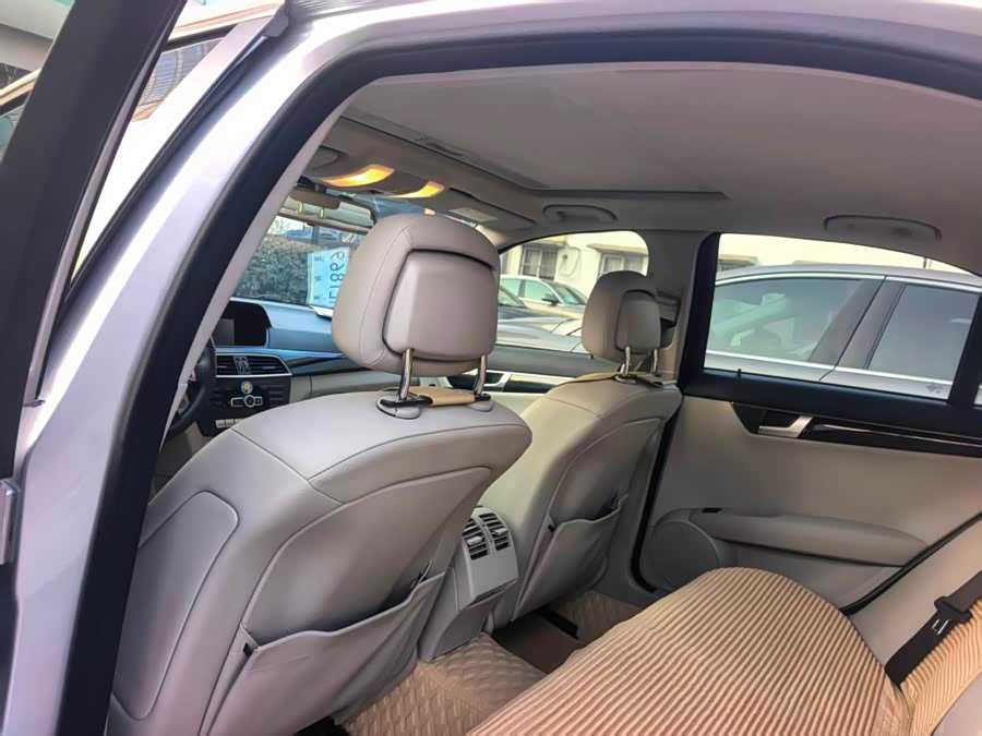 Mercedes-Benz C Class 2014 car image #13