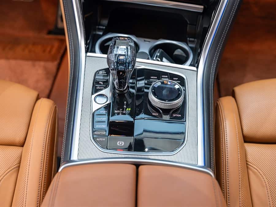 BMW 8 Series 2024 car image #13