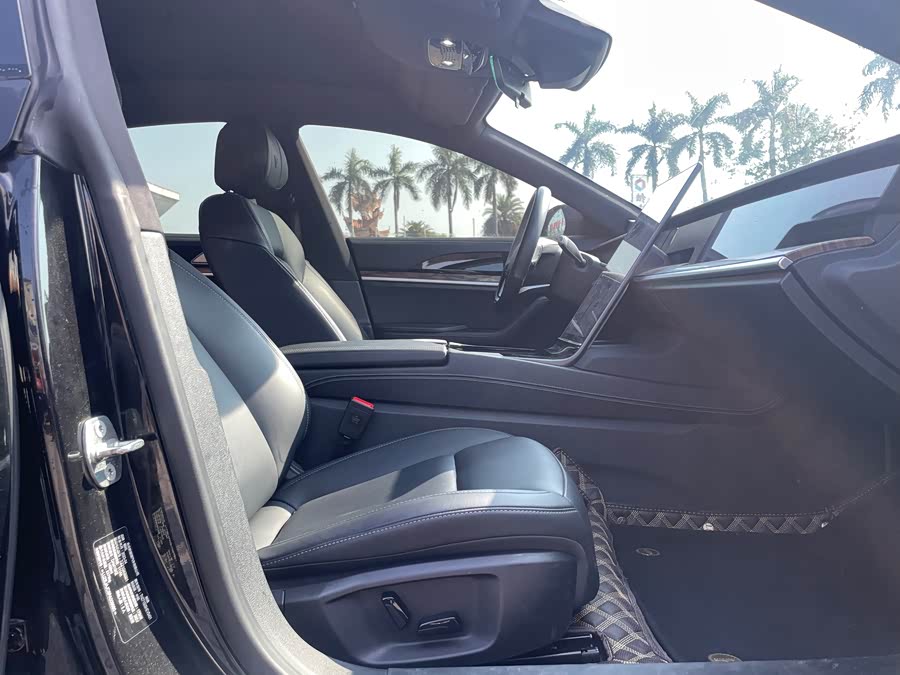 哪吒汽车 哪吒S 2023 汽车图片 #13