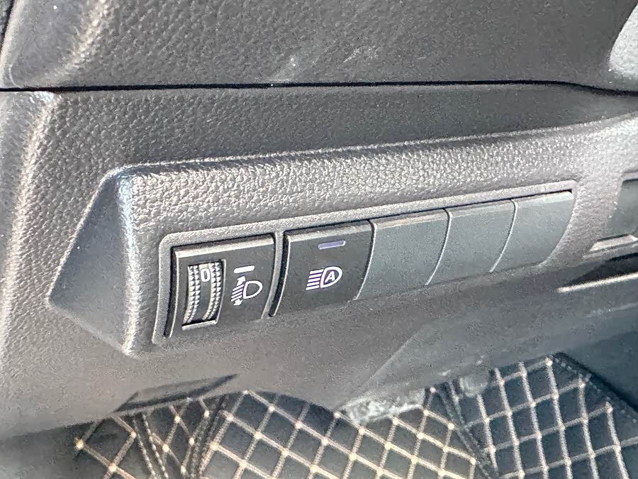 Toyota Corolla 2020 car image #13