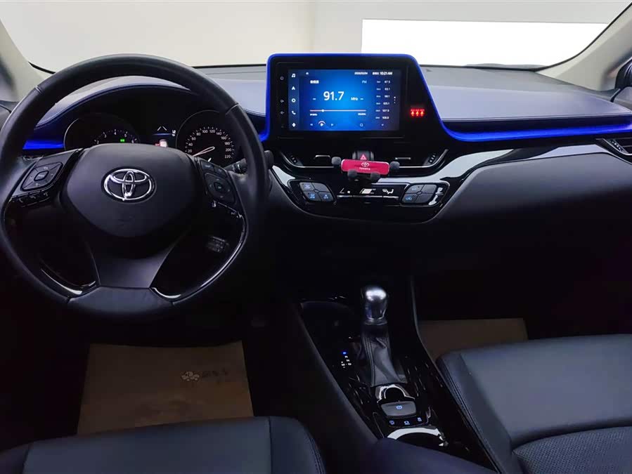 Toyota C-HR 2021 immagine di auto #13