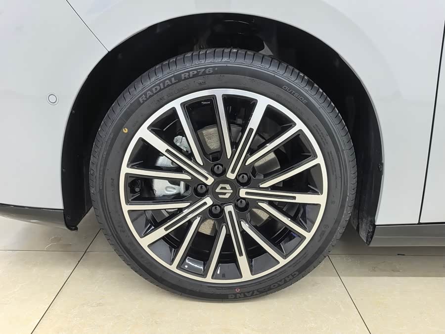 零跑汽车 零跑B01 2025 汽车图片 #13