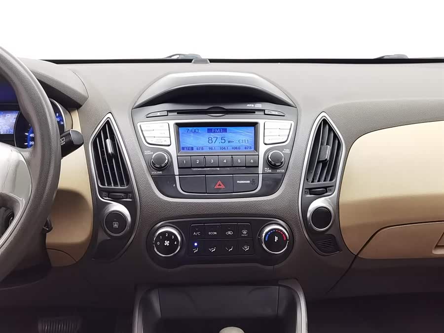 Hyundai ix35 2012 car image #13