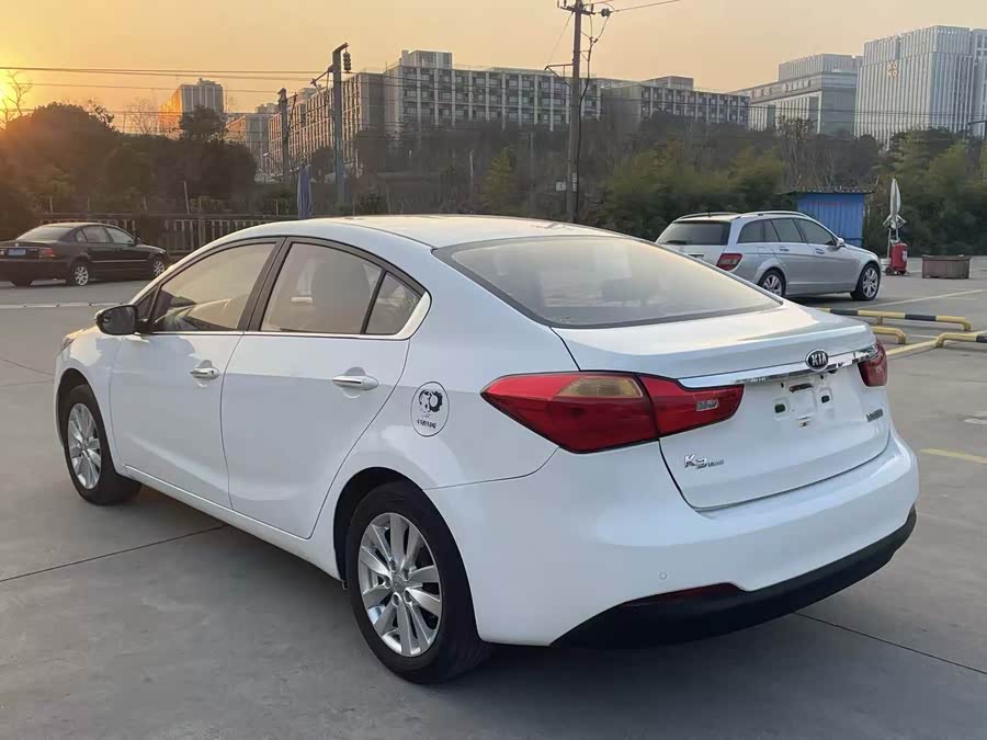 Kia K3 2013 car image #13