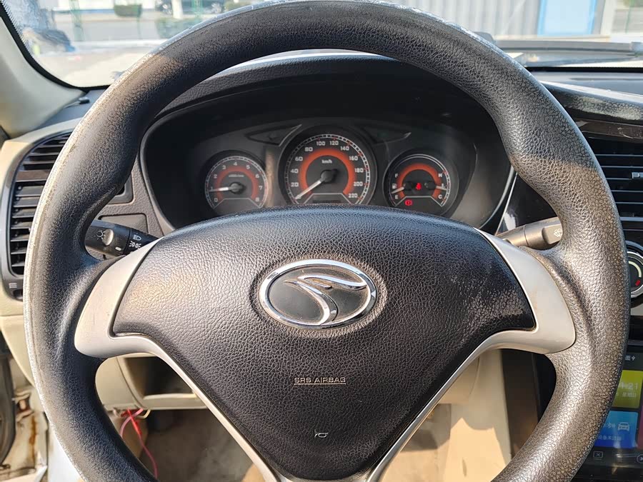 Soueast V3 Lingyue 2013 #13 Soueast V3 Lingyue 2013 car image #13