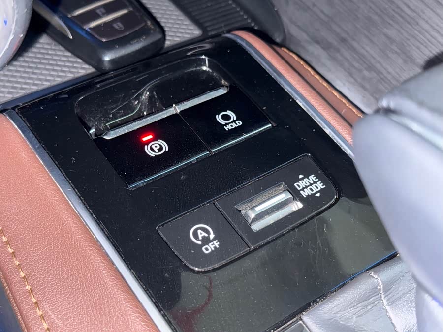 Toyota Harrier 2023 immagine di auto #13