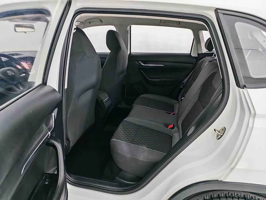 Skoda Kamiq 2019 #13 Skoda Kamiq 2019 car image #13