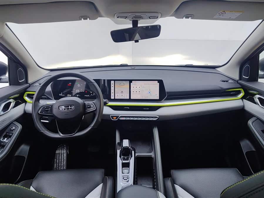 GEELY Coolray 2023 car image #13